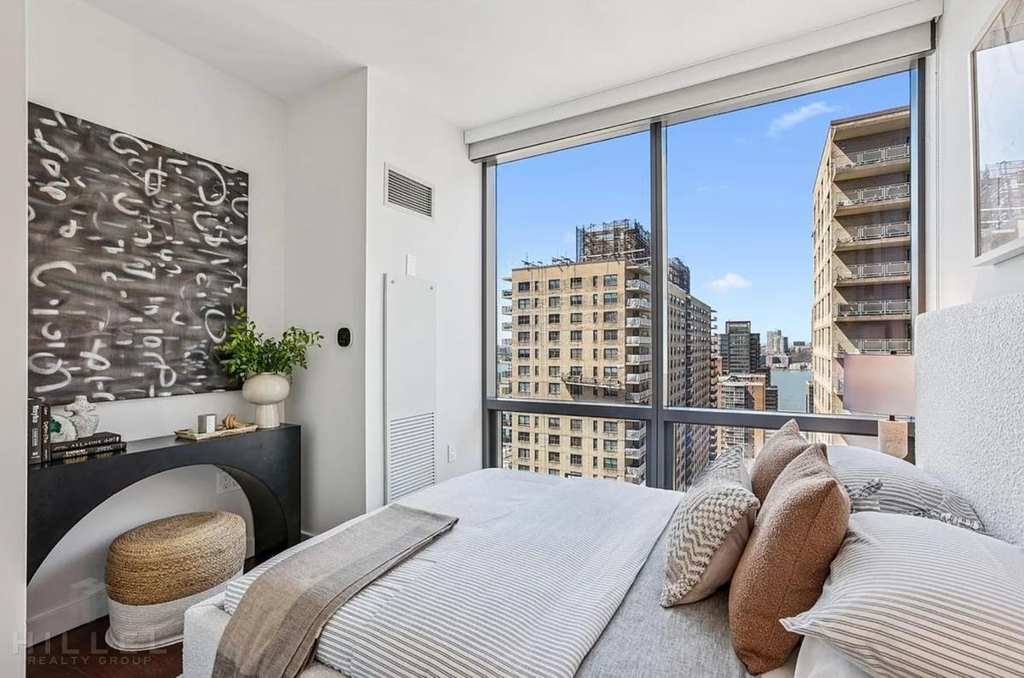 West 67th Street - Photo 2