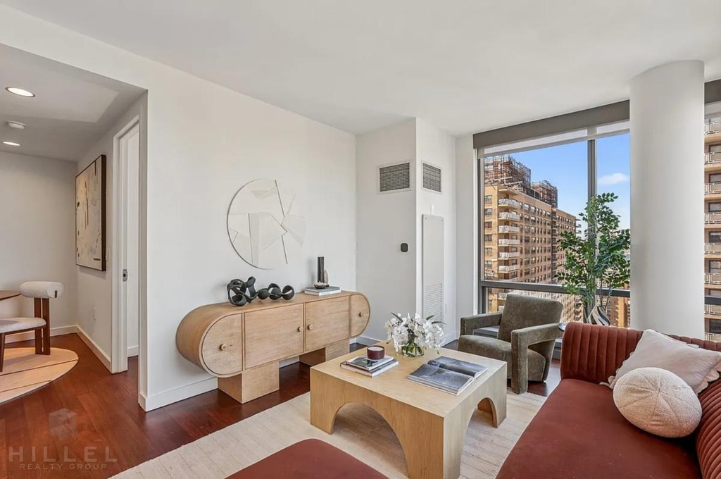 West 67th Street - Photo 3