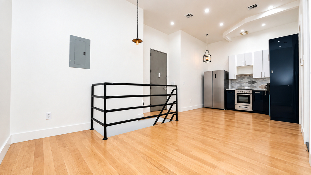 9 Marcus Garvey Blvd - Photo 0