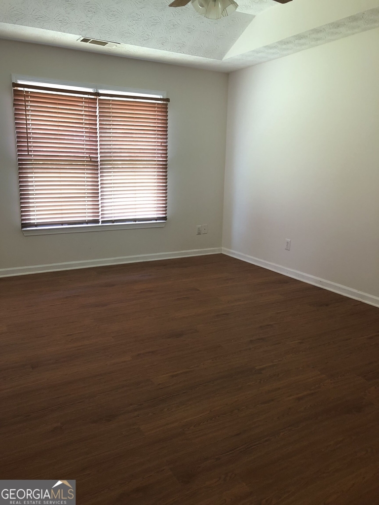 75 Oakwood Lane - Photo 5