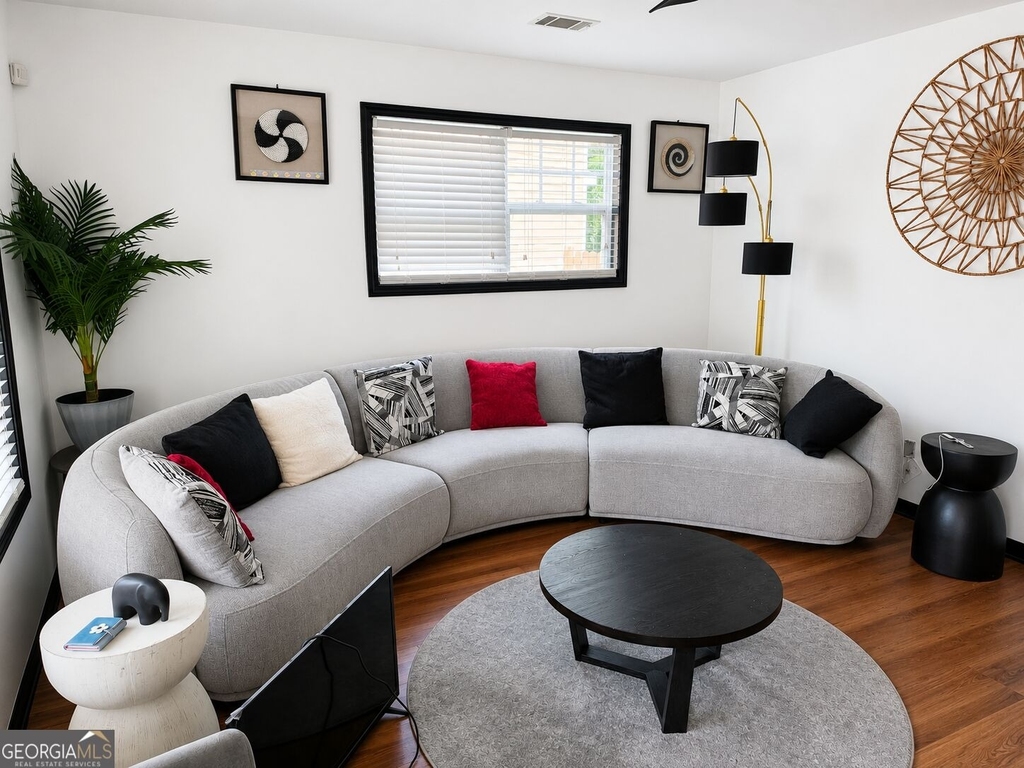760 Vine Street - Photo 4