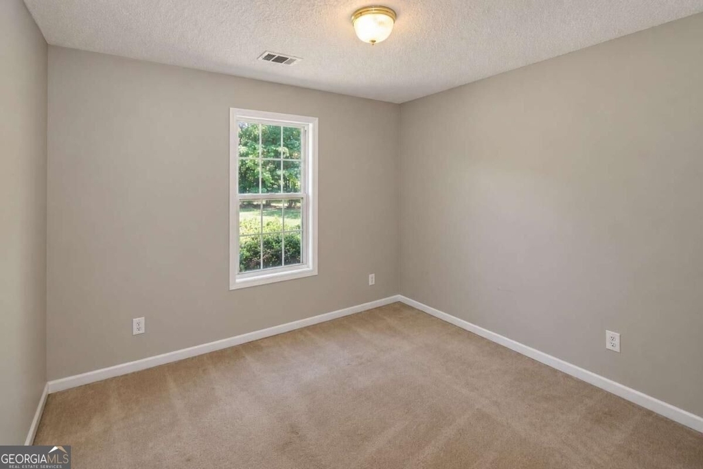 227 Westwind Drive - Photo 12