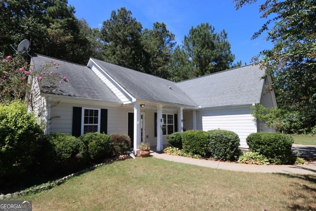 227 Westwind Drive - Photo 0