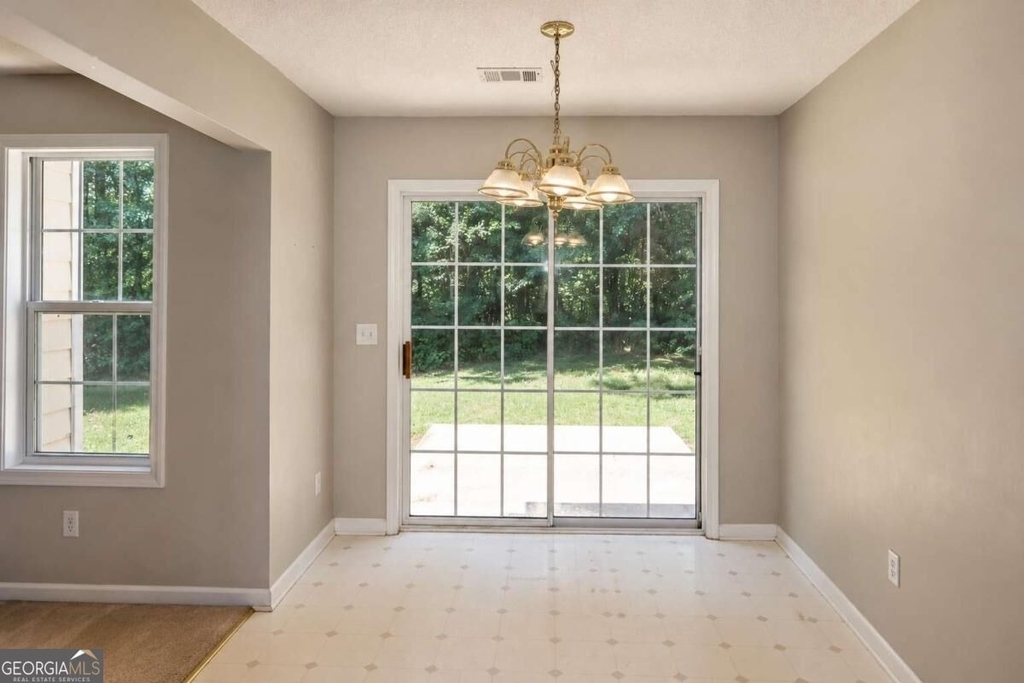 227 Westwind Drive - Photo 6