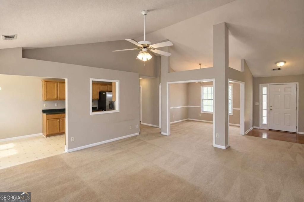 227 Westwind Drive - Photo 3