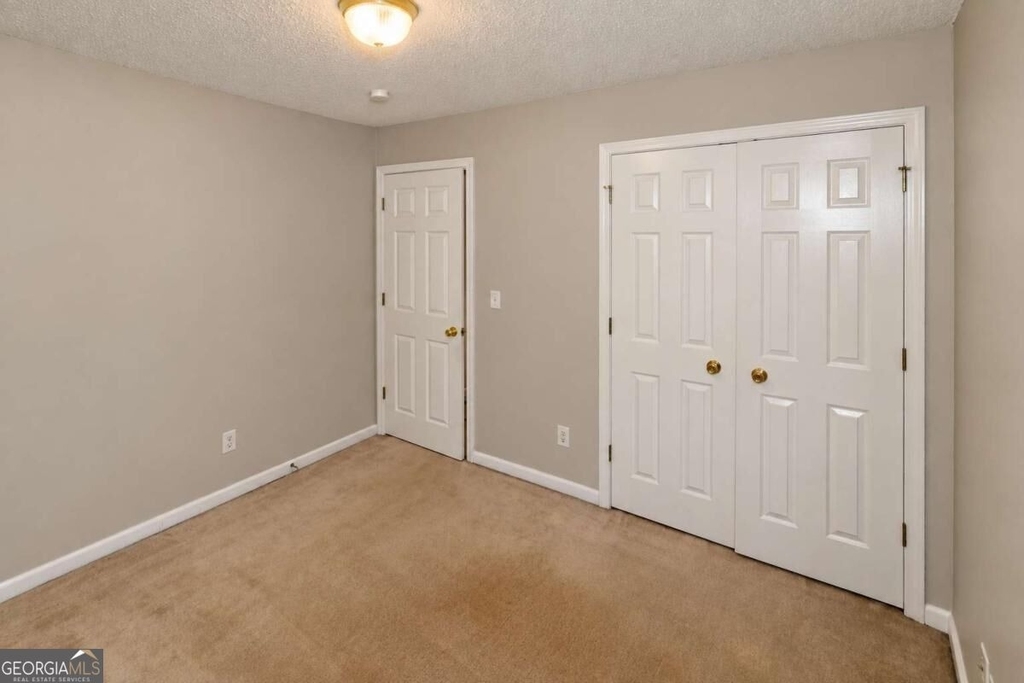 227 Westwind Drive - Photo 9