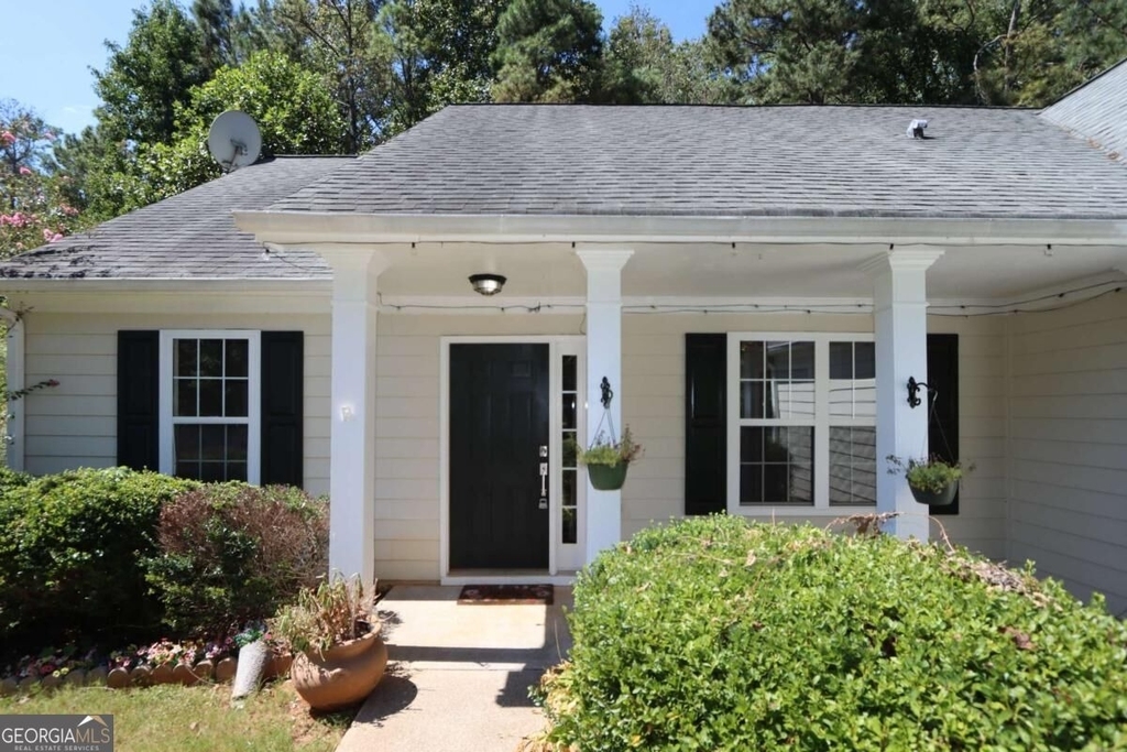 227 Westwind Drive - Photo 1
