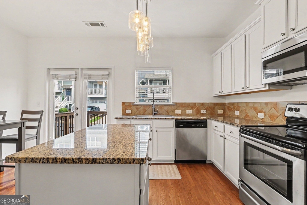 3030 Liberty Way - Photo 4