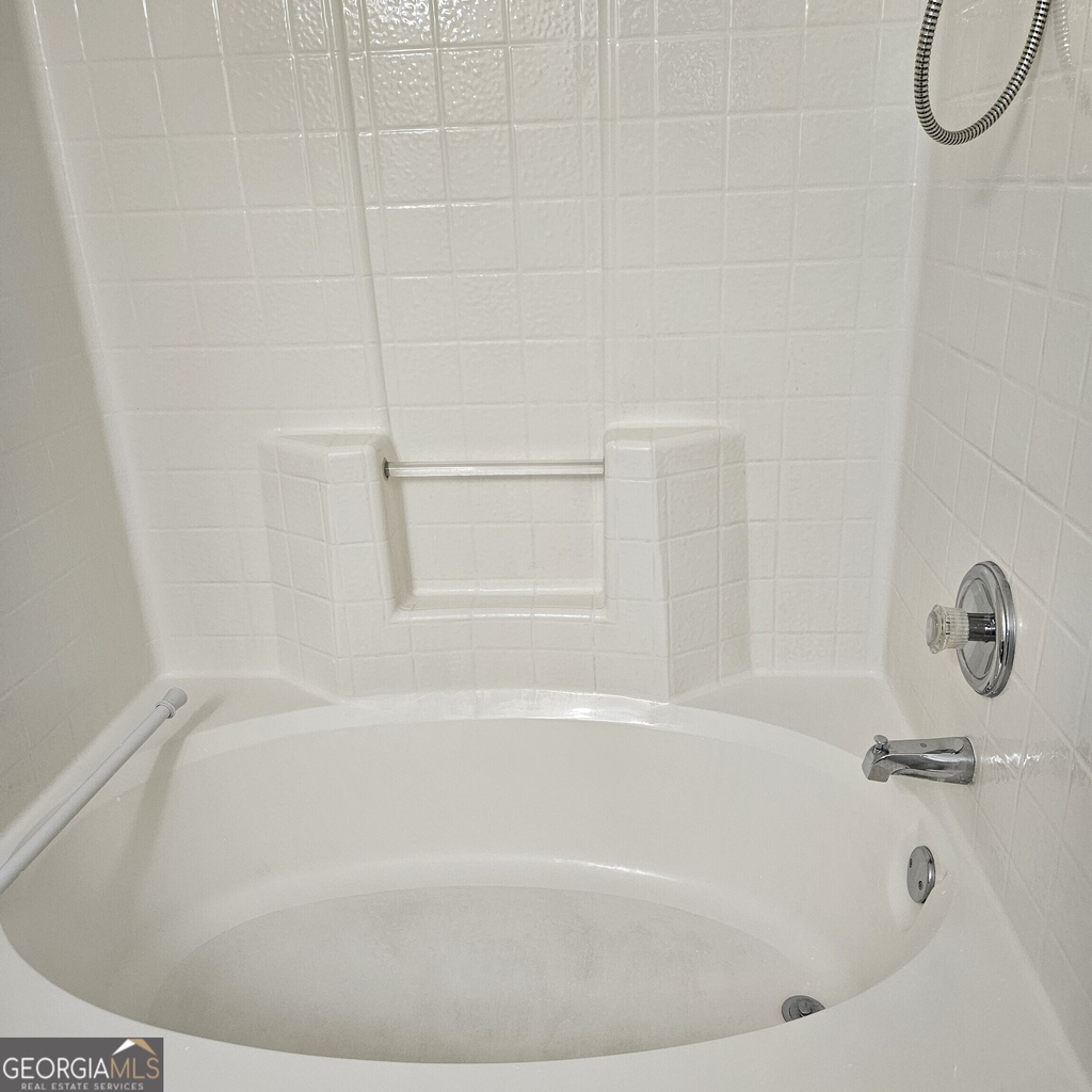 7242 Alicia's Way - Photo 10