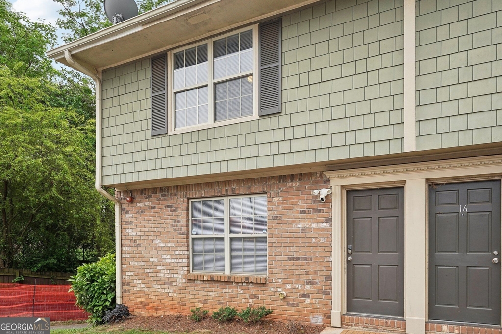 15 Villa Court Se - Photo 1
