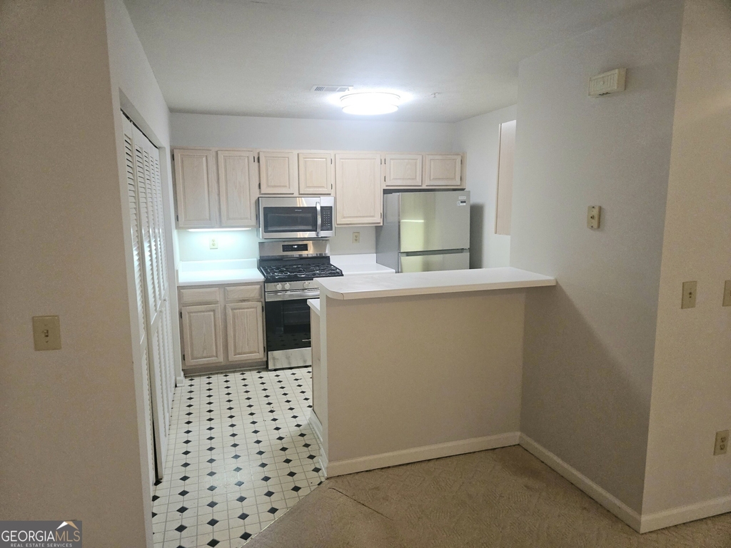1391 Keys Crossing Drive Ne - Photo 4