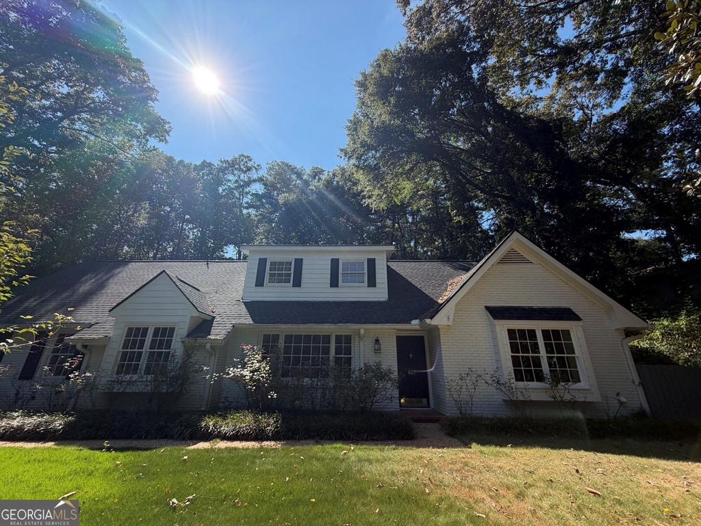 807 Piney Woods Drive - Photo 0