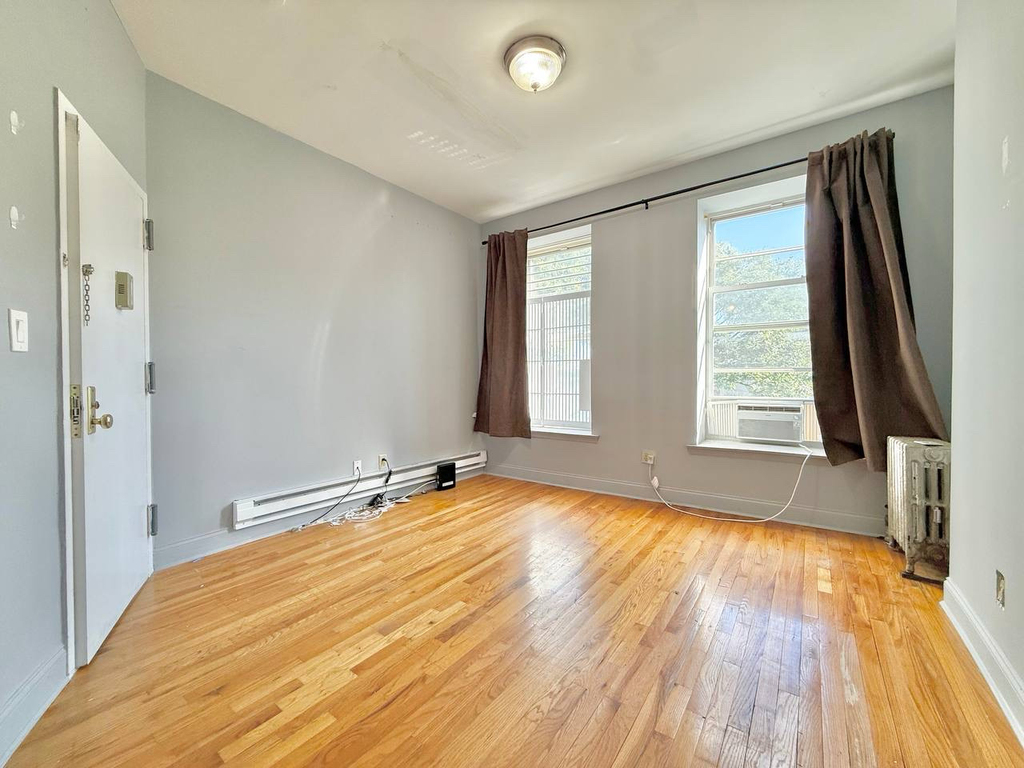 901 St Johns Place - Photo 0