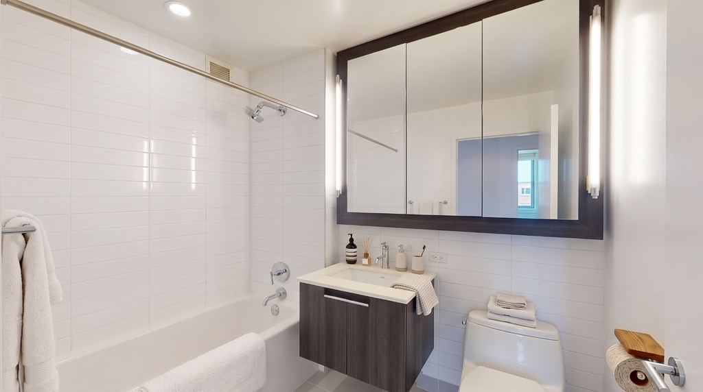 801 Amsterdam Avenue - Photo 3