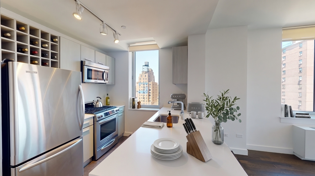 801 Amsterdam Avenue - Photo 1