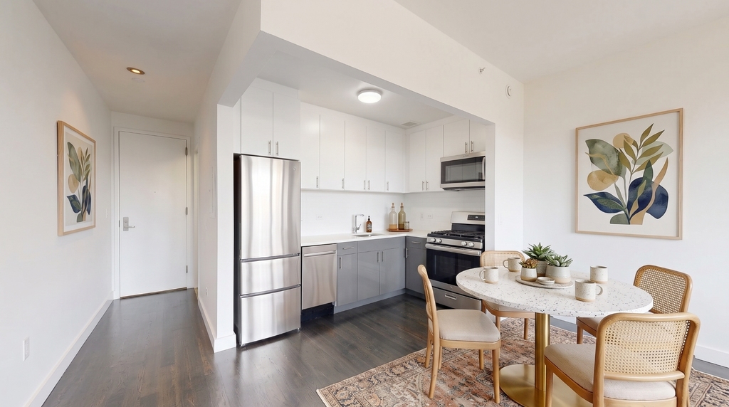 801 Amsterdam Avenue - Photo 2