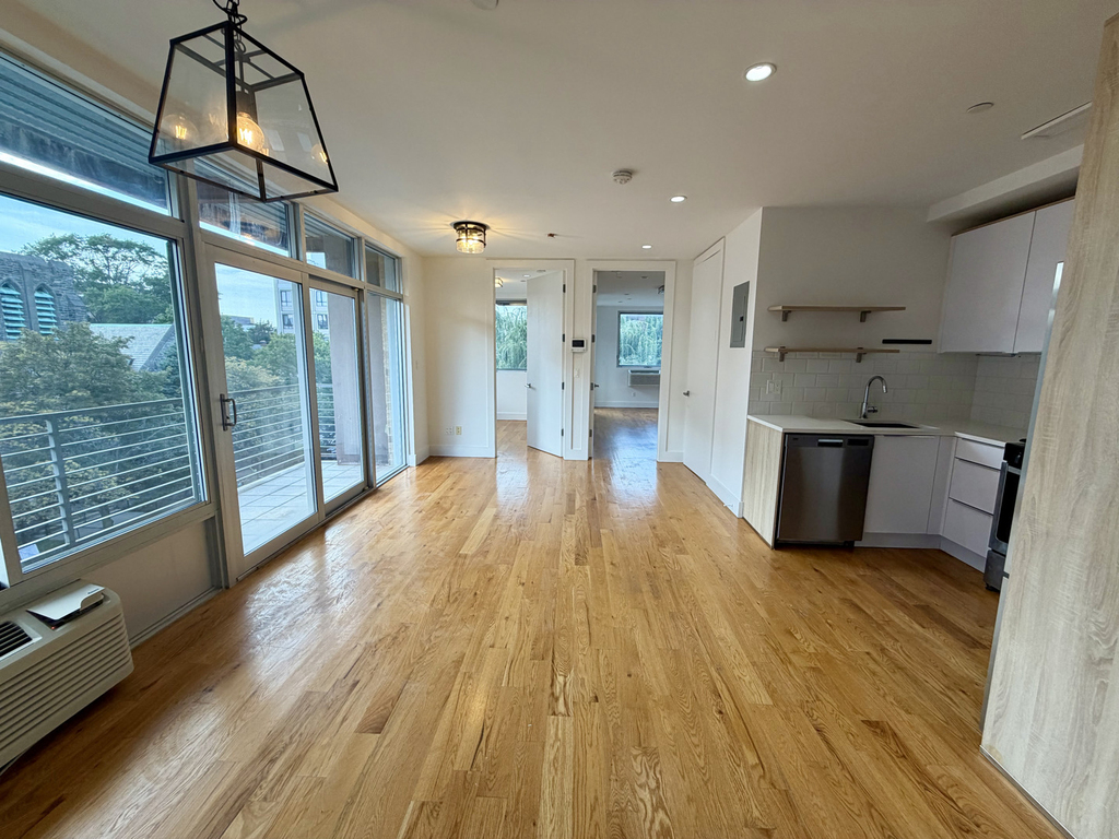 109 Winthrop Street - Photo 1