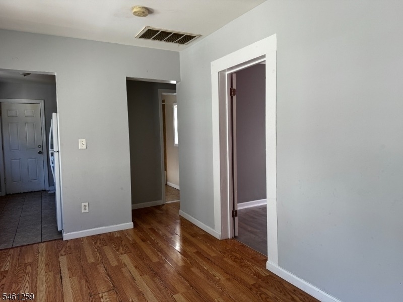 213 Spooner Ave - Photo 3