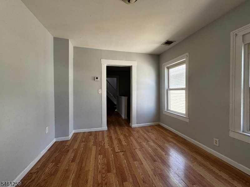 213 Spooner Ave - Photo 4