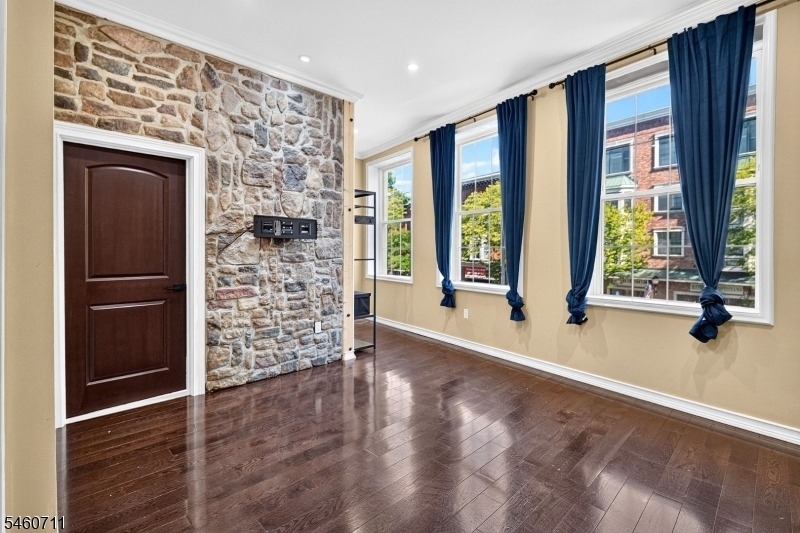 81 W Main St - Photo 13