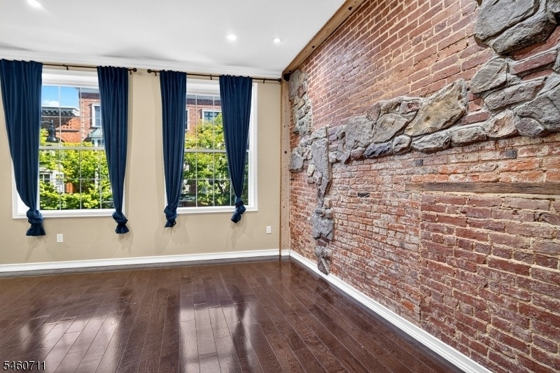 81 W Main St - Photo 12