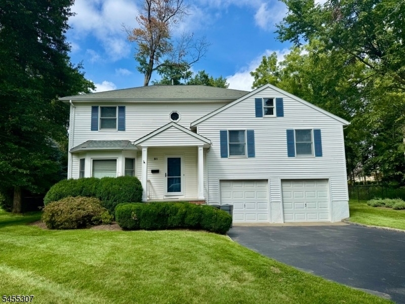 31 Hillside Ave - Photo 0