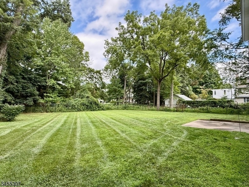 31 Hillside Ave - Photo 3