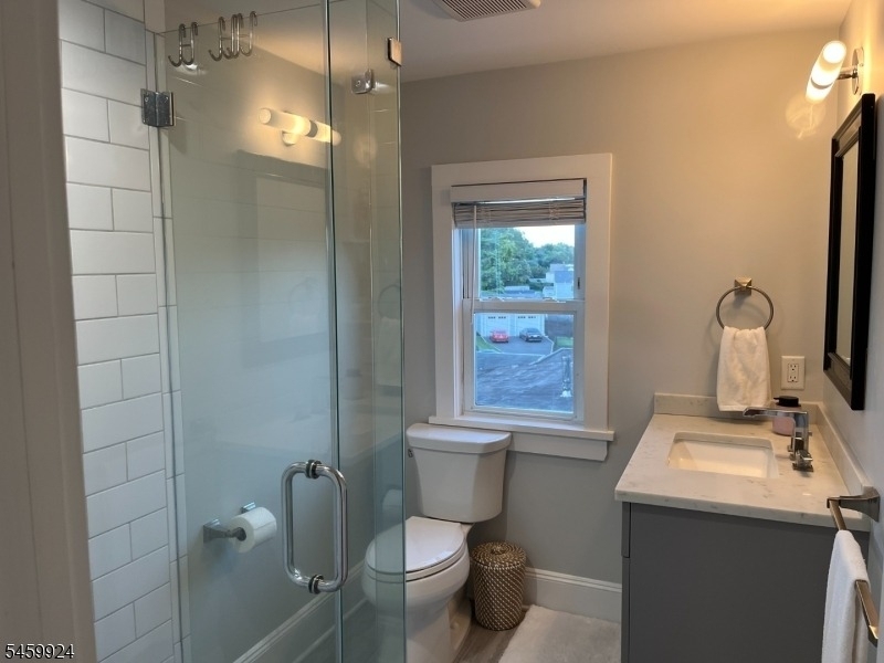 49 Park Ave Unit 3 - Photo 16
