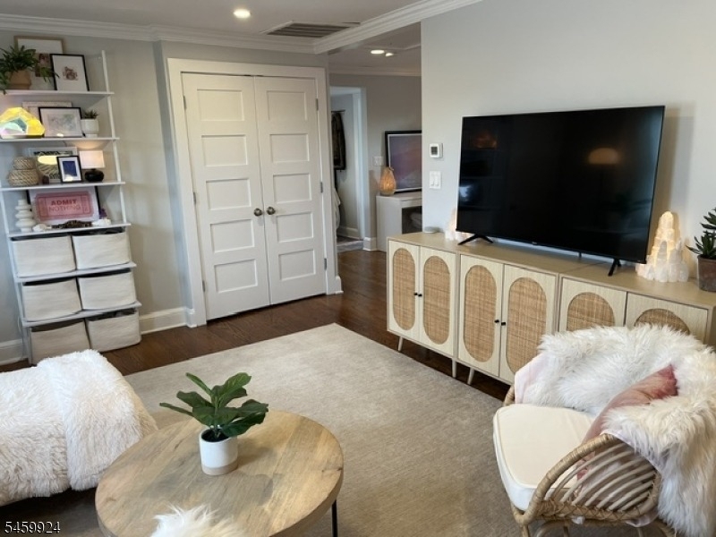 49 Park Ave Unit 3 - Photo 6