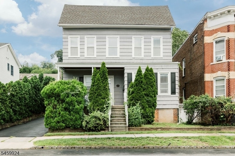 49 Park Ave Unit 3 - Photo 2