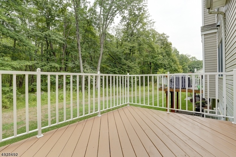 215 Raymound Blvd - Photo 22