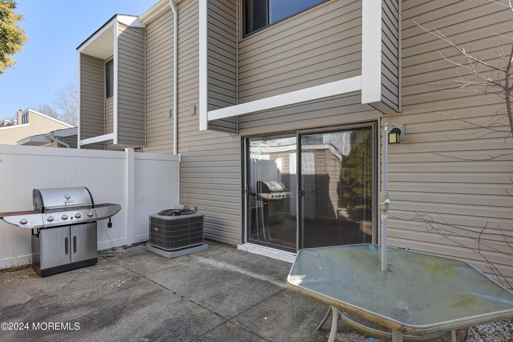 2 Elizabeth Court - Photo 9