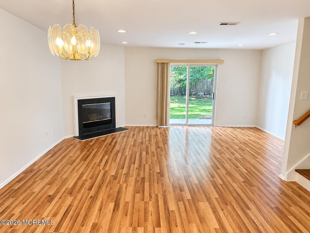 11 Lexington Court - Photo 3