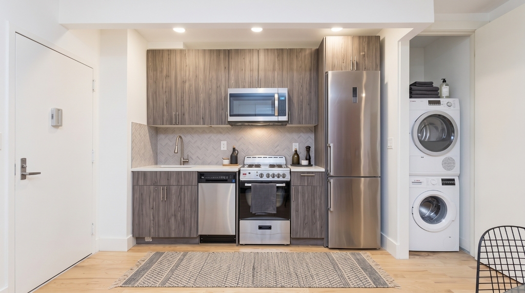 2038 5th Avenue - Photo 4