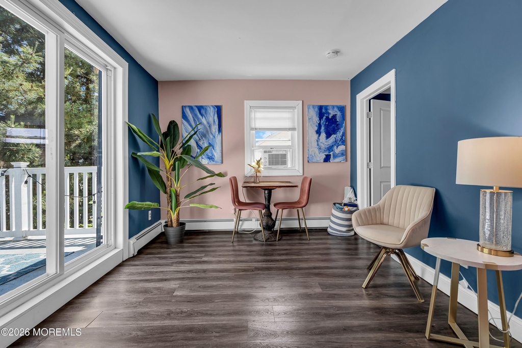1102 Heck Street - Photo 1