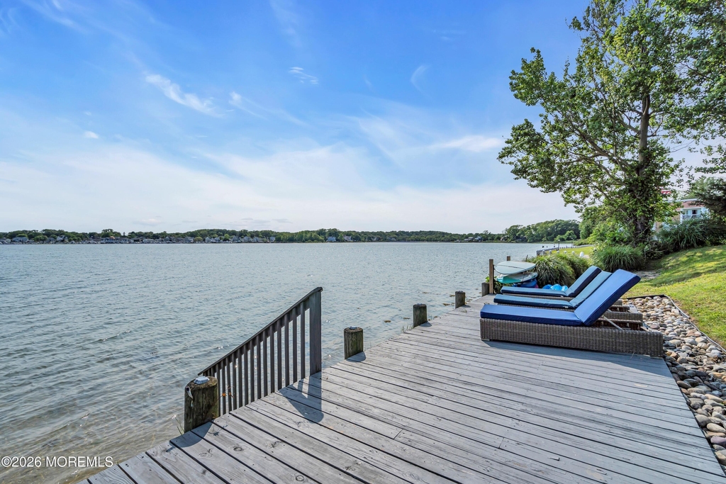105 Riverview Avenue - Photo 9