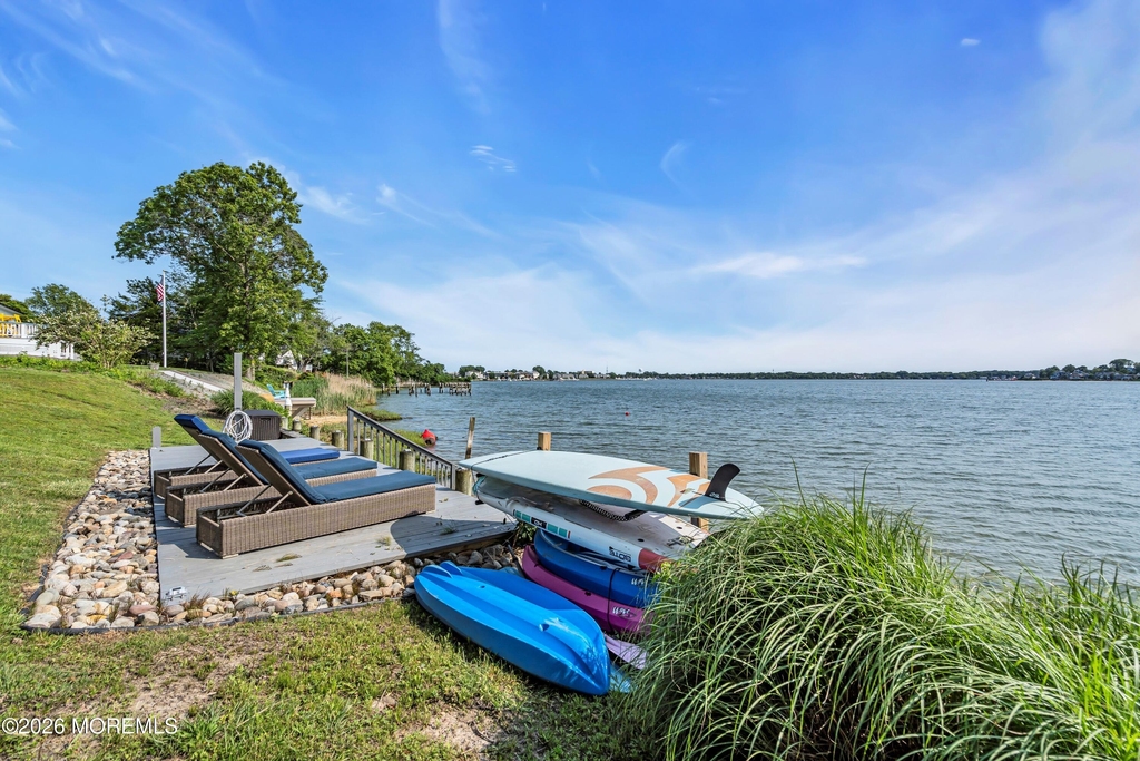 105 Riverview Avenue - Photo 8