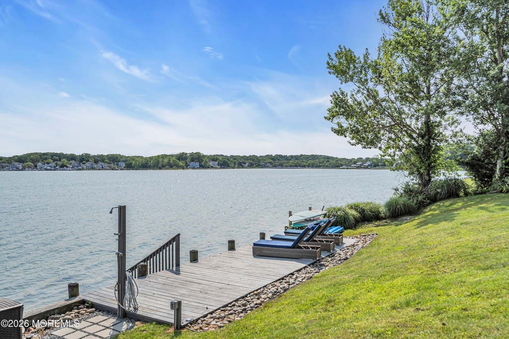 105 Riverview Avenue - Photo 7