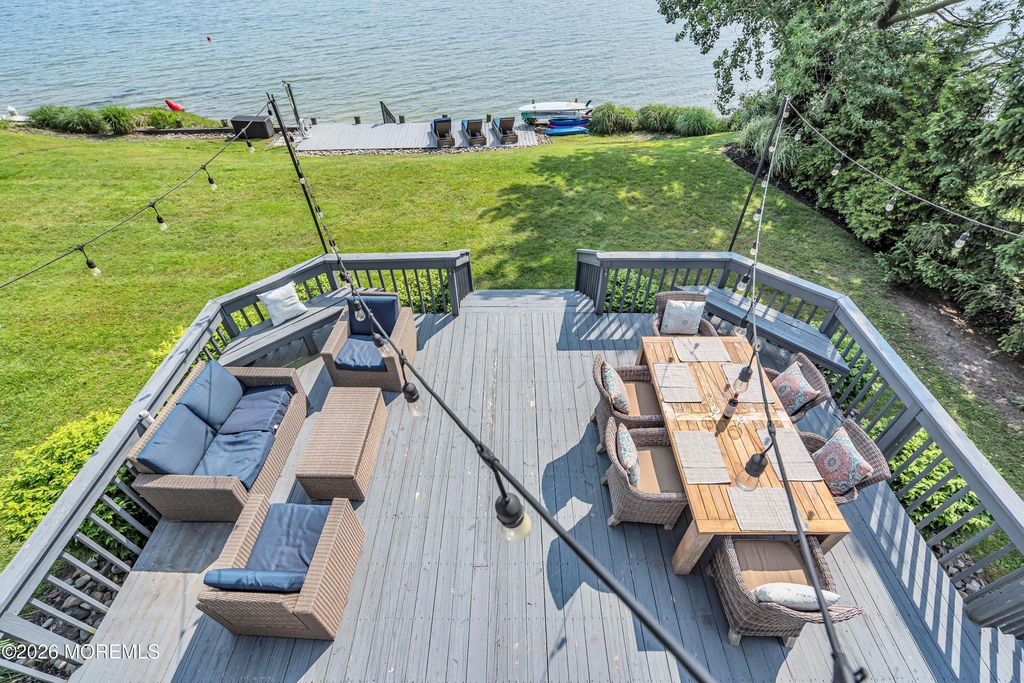 105 Riverview Avenue - Photo 5