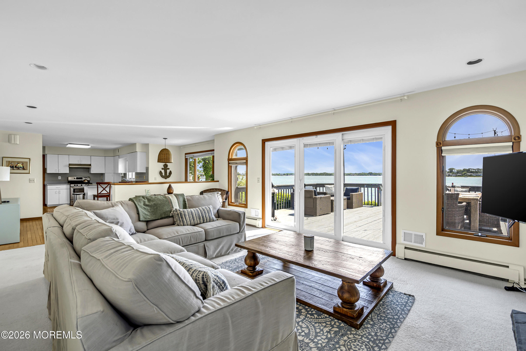 105 Riverview Avenue - Photo 18