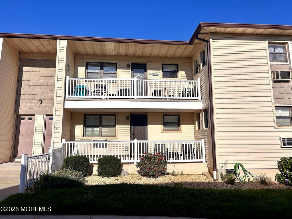 34 Wharfside Drive - Photo 0