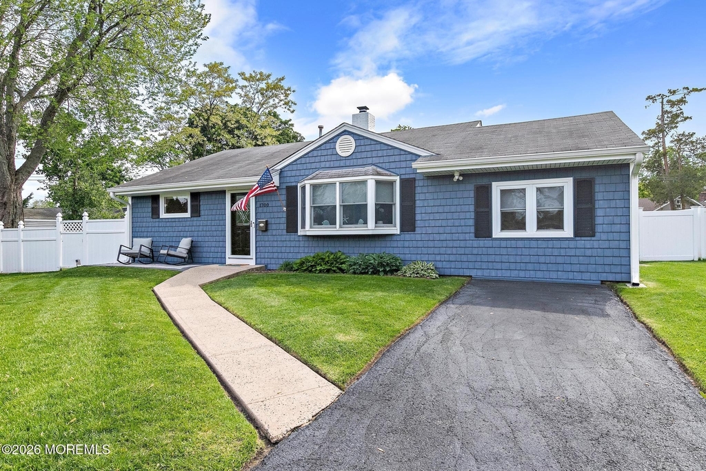 1700 Bryan Avenue - Photo 6