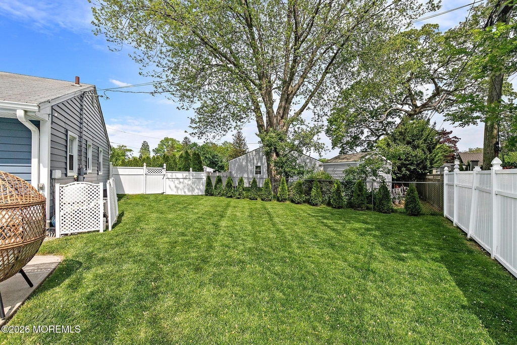 1700 Bryan Avenue - Photo 52
