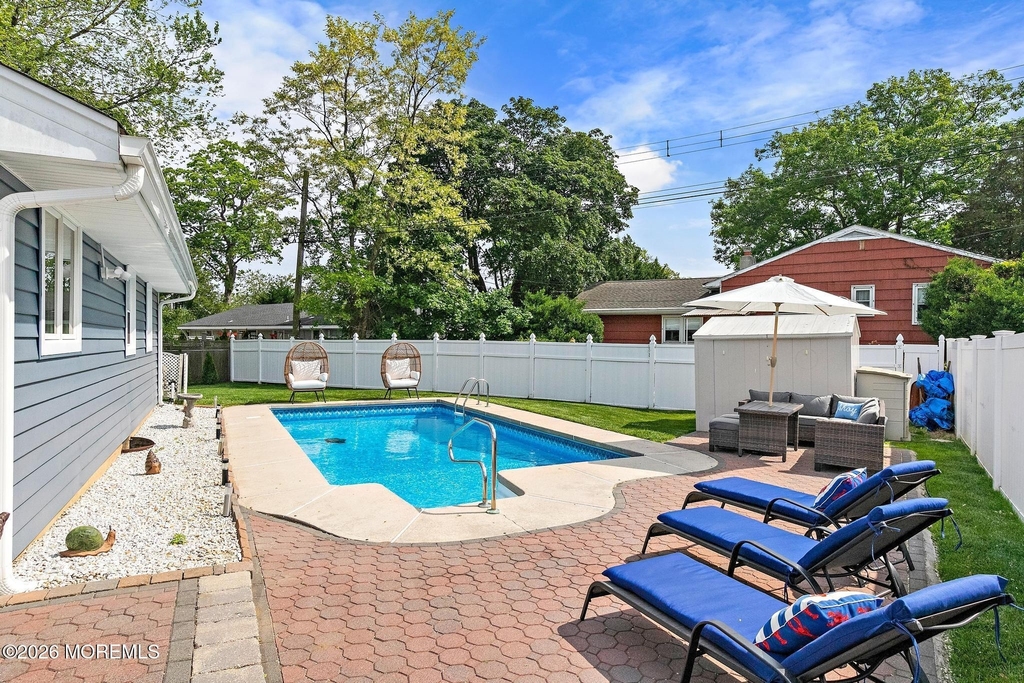 1700 Bryan Avenue - Photo 2