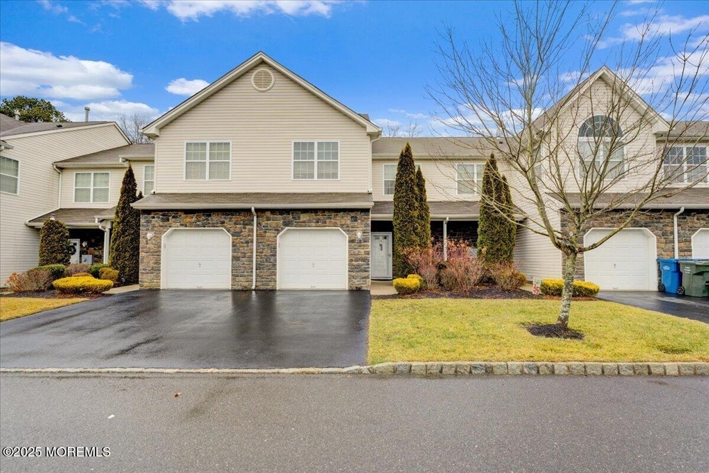 28 Santa Rosa Lane - Photo 0