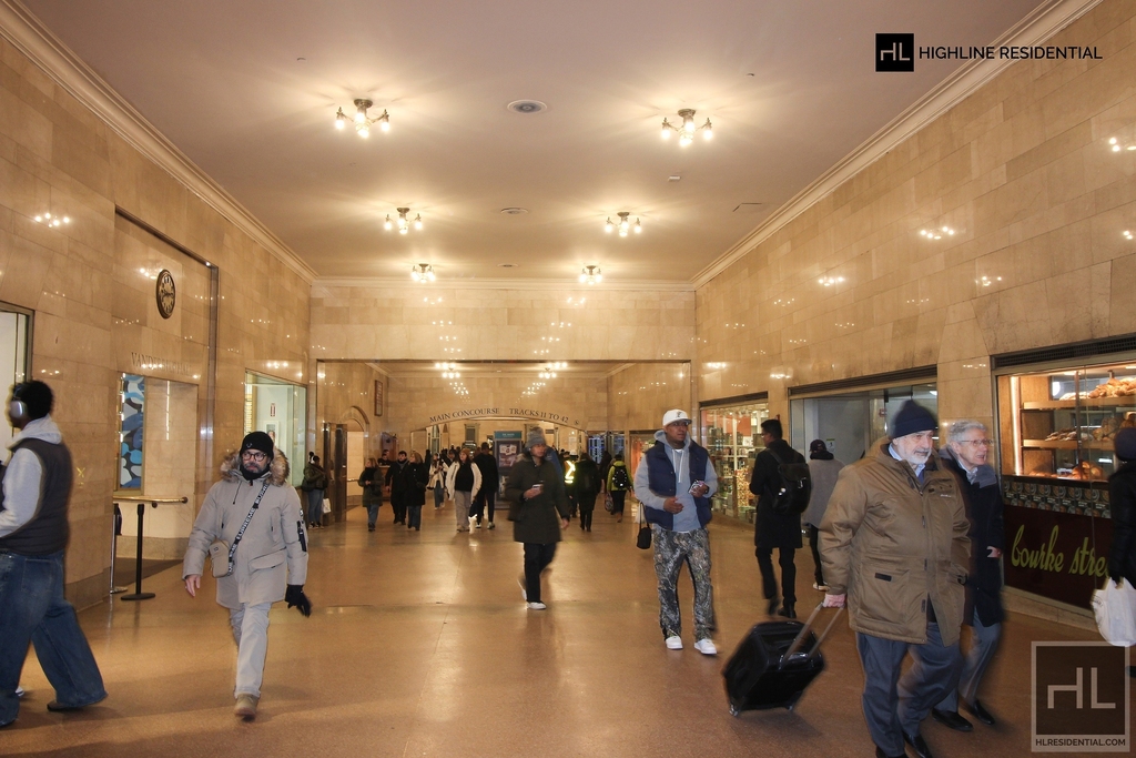 250 East 40 Street - Photo 19