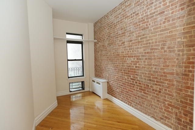 West 54th Street - Photo 3