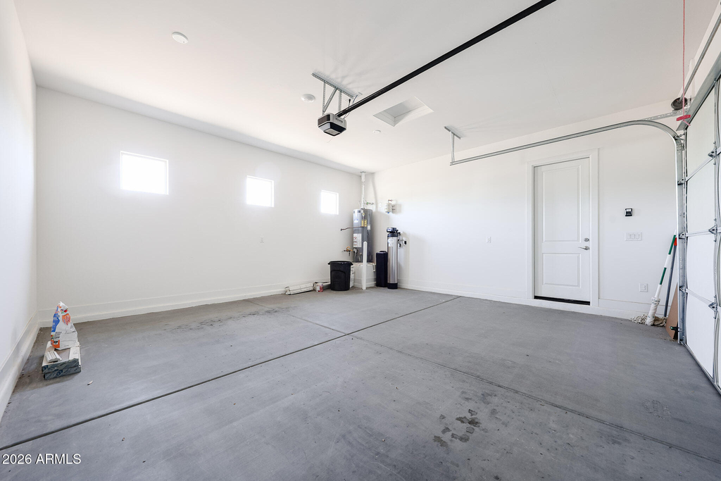 17383 W Guthrie Street - Photo 32