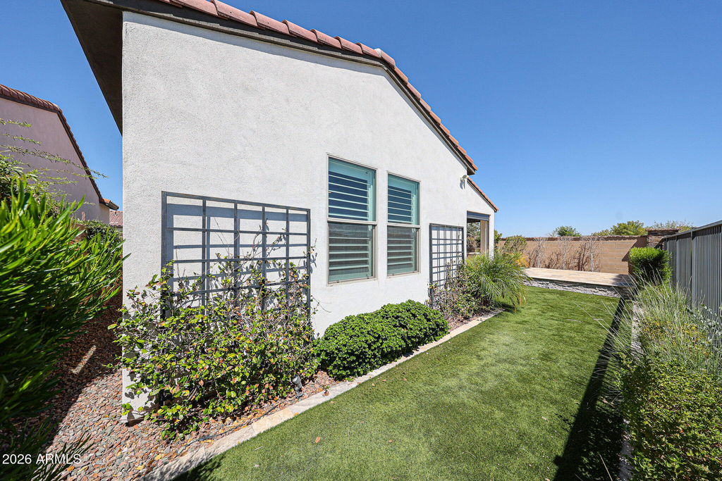 17383 W Guthrie Street - Photo 39