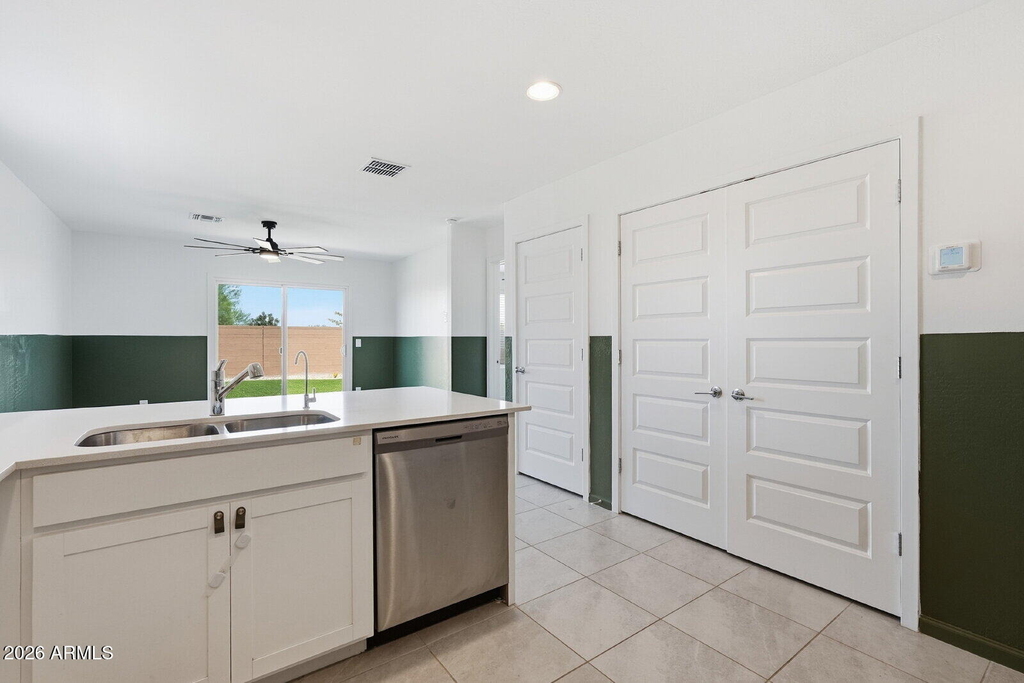 12168 E Sunflower Lane - Photo 16